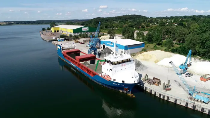 Hafen Wolgast – Schiff im Hafen
